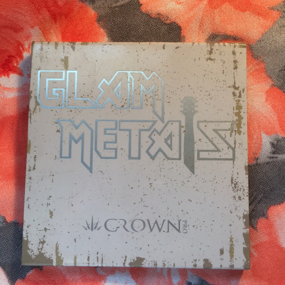 Crown Pro Eyeshadow Pallet